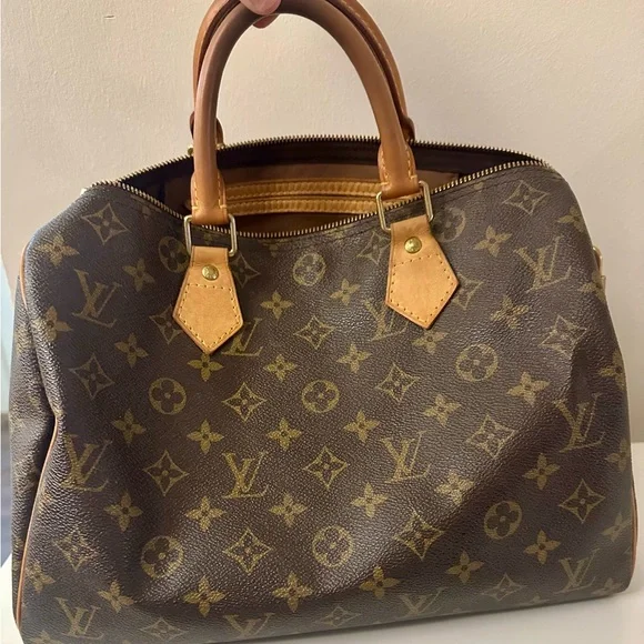 Louis Vuitton Monogram Canvas Speedy 30 - Picture 2 of 15
